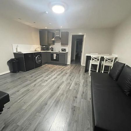 Ryan I Air I Bnb - 147-153 Mill Street - Free Parking Liverpool Bagian luar foto